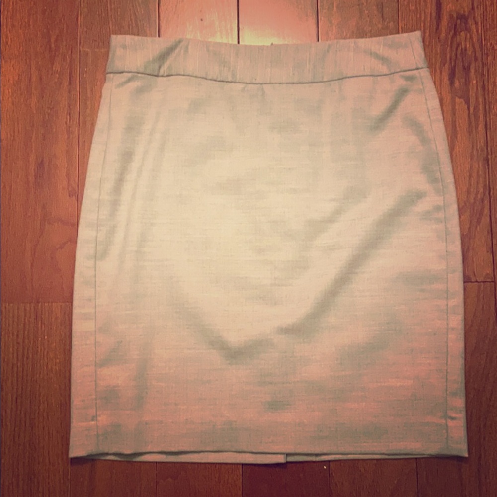 Banana Republic gray pencil skirt size 4